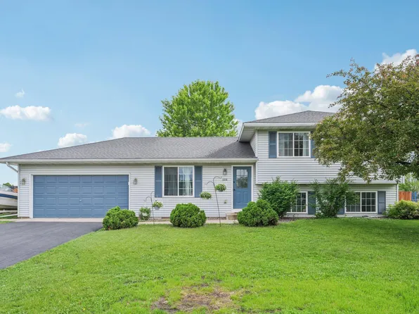 608 Frontier Cir, Belle Plaine, MN 56011