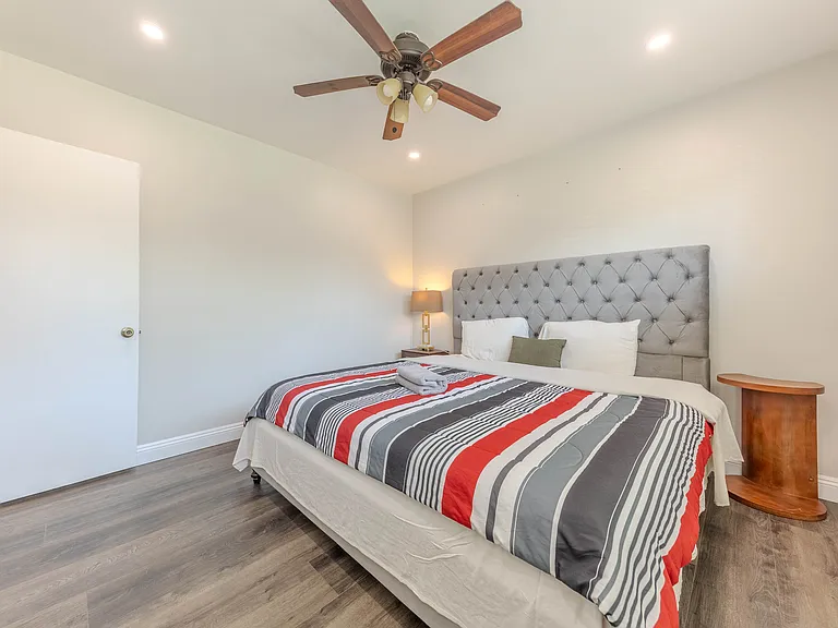 829 E Camino Real Ave — Photo 21