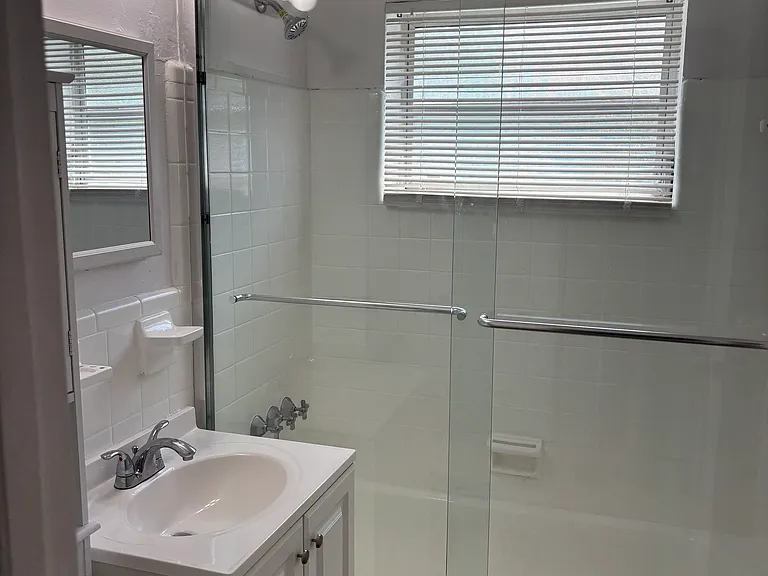233 Phoenetia Ave #4 — Photo 14