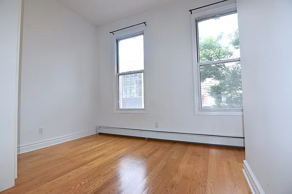 Rented by Triplemint | media 10