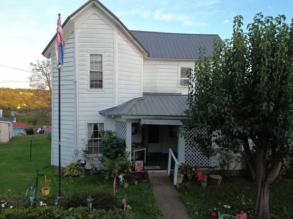 104 Claude St, Spencer, WV 25276