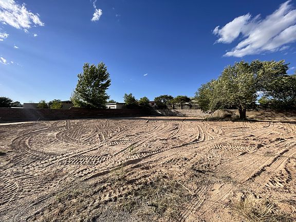 3rd image of 27 Valle Vista Blvd