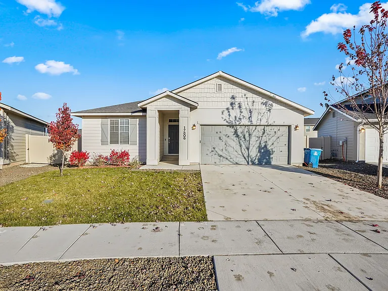 17806 N Pegram Way — Photo 2