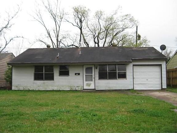 2nd image of 3106 Grant St