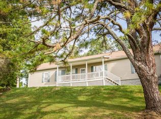 2095 Nace Rd, Fincastle, VA 24090