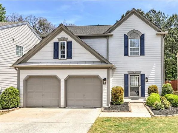118 Wallnut Hall Cir, Woodstock, GA 30189