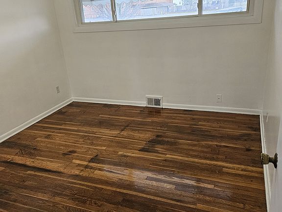 4th image of 20631 N Vine Ave