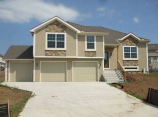 2139 Alder St, Leavenworth, KS 66048