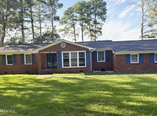 619 Forrest Rd, Warsaw, NC 28398