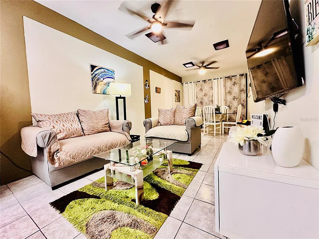 1 bed, 1.0 bath, 703 sqft, $1,000 — Photo 3