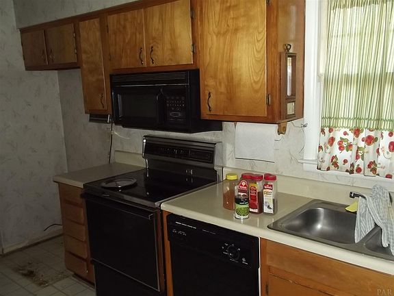 5th image of 3691 E Overland Dr