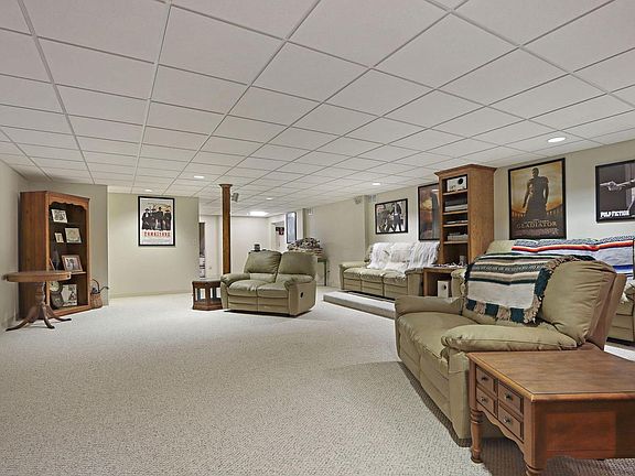 4th image of 740 S Cosgwell DRIVE