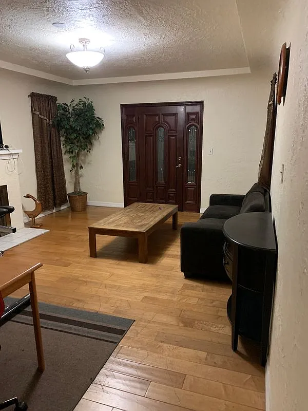 1 bed, 1.0 bath, 1100 sqft, $1,400 — Photo 3