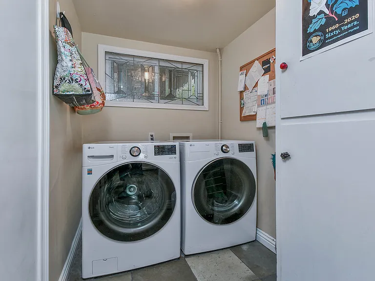 5820 Mammoth Ave — Photo 15