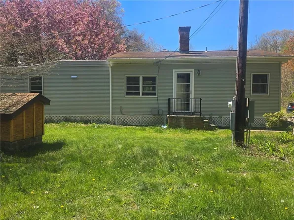 9 Buckeye Brook Rd, Charlestown, RI 02813