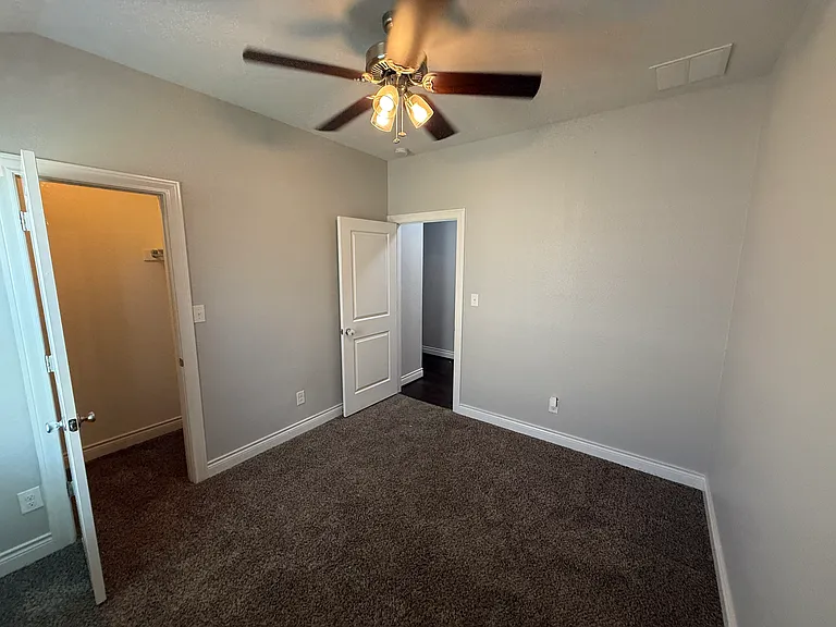 5704 Corsica Loop — Photo 14