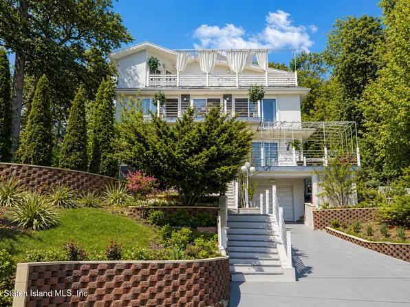 75 Longview Rd, Staten Island, NY 10304