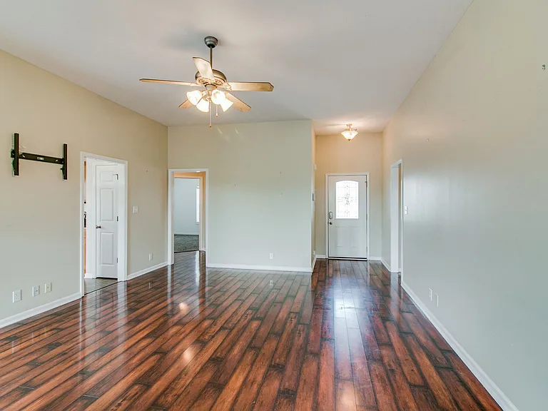 988 Chardea Ct — Photo 10