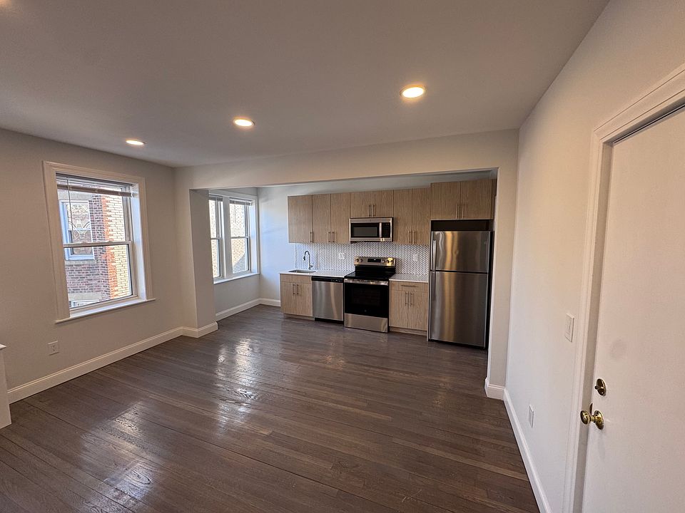 1st image of 115 Park Dr #54