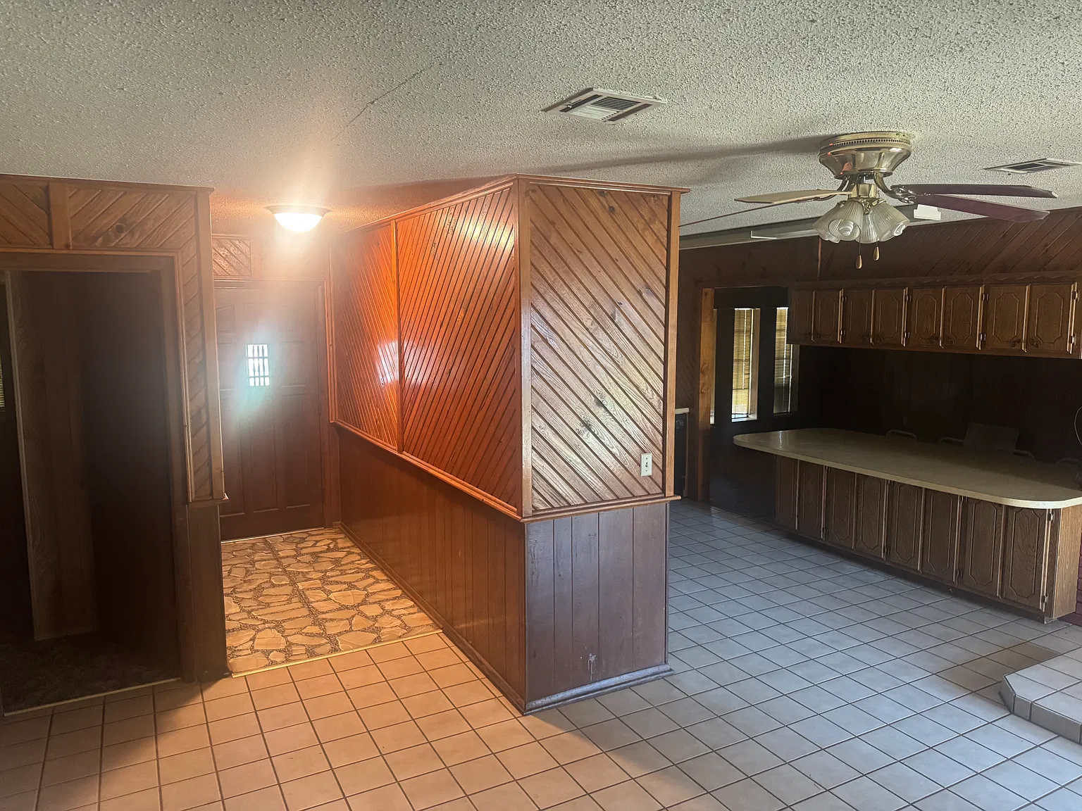 4 bed, 1589 sqft, $1,250 — Photo 3