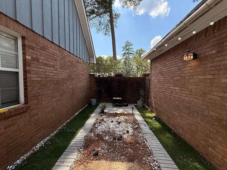 217 Cedar Dr — Photo 9