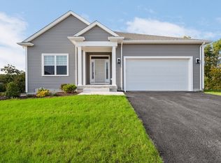 137 Rolling Ridge Dr #55, Whitinsville, MA 01588