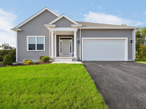 137 Rolling Ridge Dr #55, Whitinsville, MA 01588