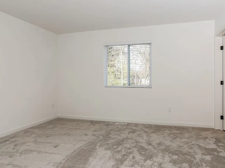366 N Sherman St — Photo 12