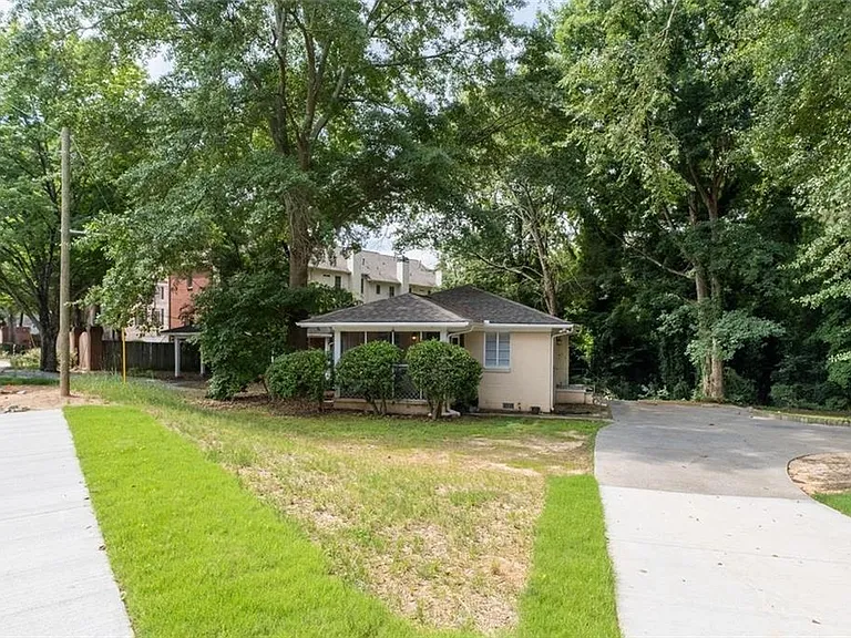1401 Briarwood Rd NE — Photo 29