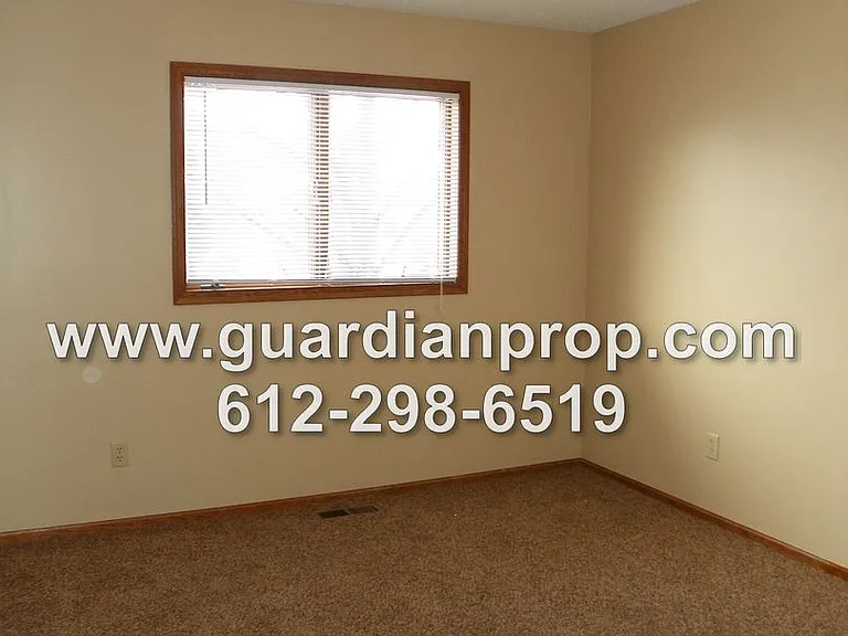2355 Springside Dr E — Photo 9