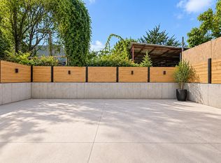 431 Warwick St #1YR, Brooklyn, NY 11207