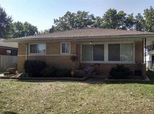 24905 Princeton St, Saint Clair Shores, MI