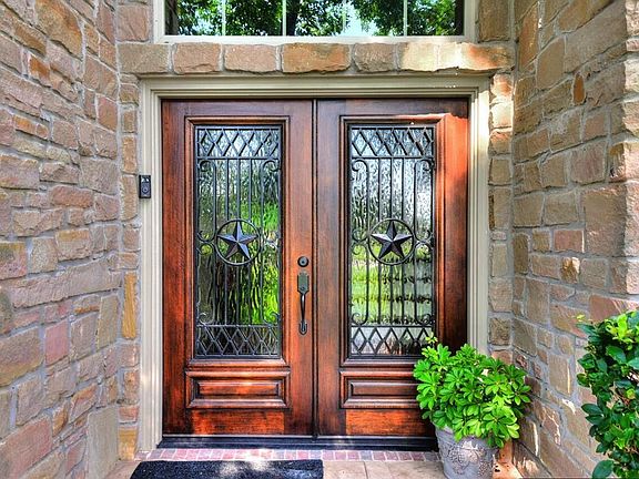 5th image of 2615 Creektrail Ln
