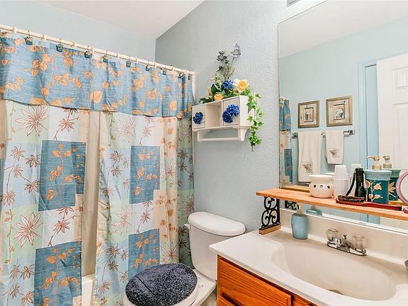 5th image of 11813 Gaucho Ct
