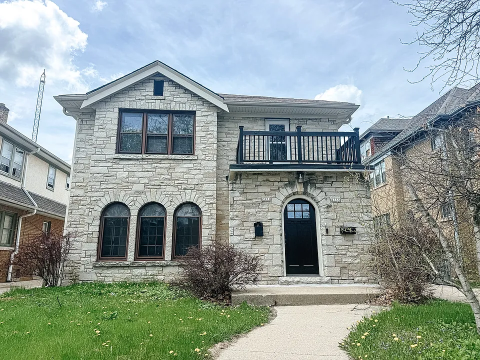 Charming Lannon stone exterior.