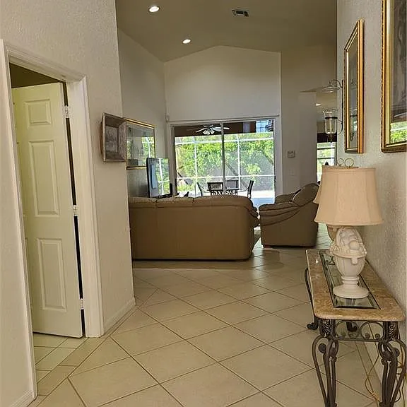 745 Crossfield Cir — Photo 2