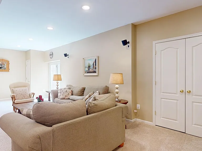 43911 Camellia St — Photo 48