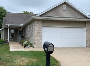 625 Springbrook Cir, Deforest, WI 53532
