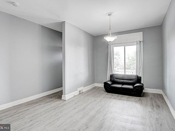 5th image of 3438 Belair Rd