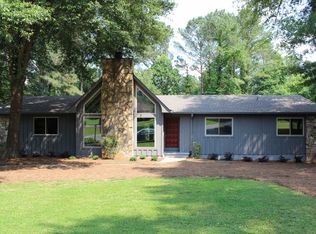 304 Laura Ln, Woodstock, GA 30188
