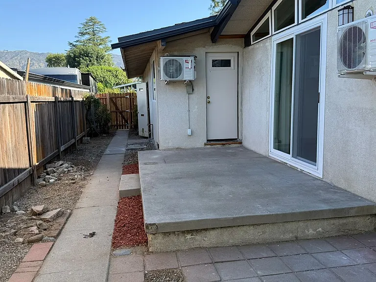 1002 E Walnut Ave — Photo 25