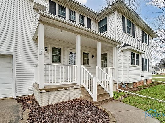 5th image of 301 E 6th St