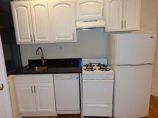 Rented by Citi Habitats | media 64