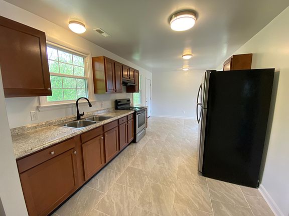 2nd image of 108 Bethune Dr