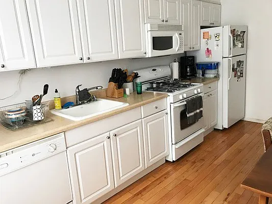 Rented by Ulas Real Estates Inc | media 10