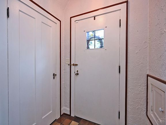 4th image of 5021 Anderson Pl
