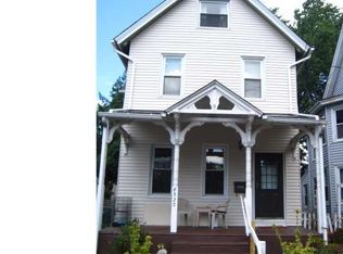 8020 Walker St, Philadelphia, PA 19136