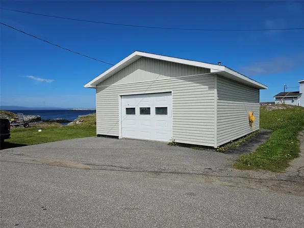 18 Baird Street, Channel-Port Aux Basques, NL A0M1C0