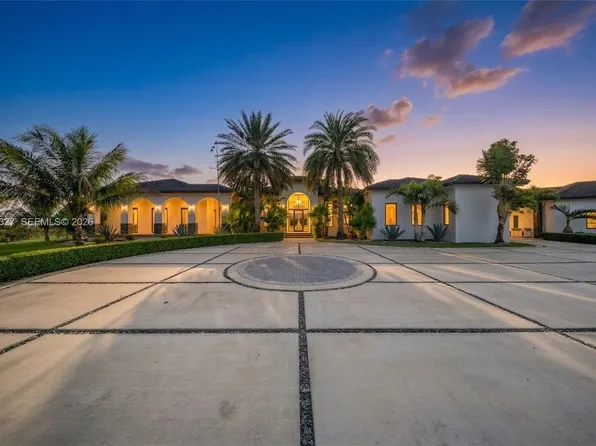 15620 SW 188th Ct, Miami, FL 33187