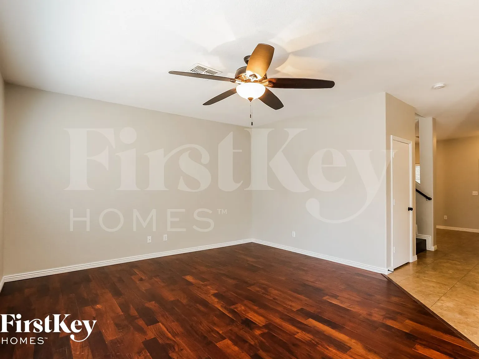 3 bed, 2.5 bath, 2220 sqft, $2,060 — Photo 4